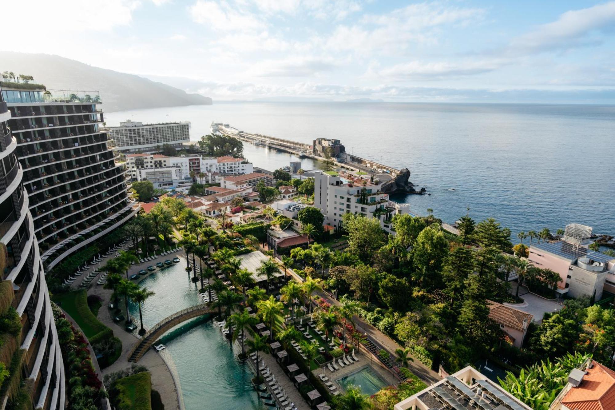 Savoy Palace - The Leading Hotels Of The World - Savoy Signature Funchal  Exterior photo View of the resort